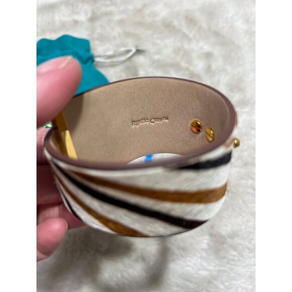 Rustic Cuff 3 bracelet round beaded stretch and cow print bracelet - Picture 4 of 7